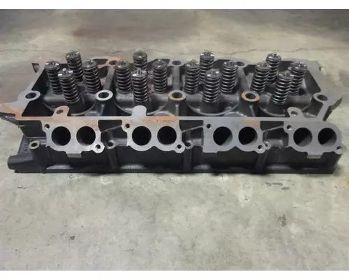 INTERNATIONAL VT365 Cylinder Head