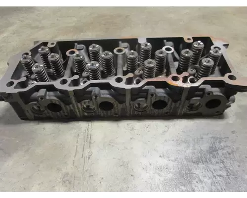 INTERNATIONAL VT365 Cylinder Head