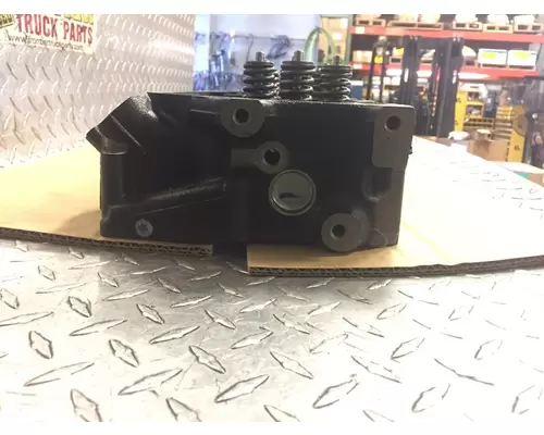 INTERNATIONAL VT365 Cylinder Head