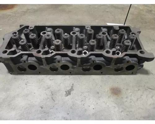 INTERNATIONAL VT365 Cylinder Head