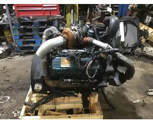 INTERNATIONAL VT365 Engine Assembly