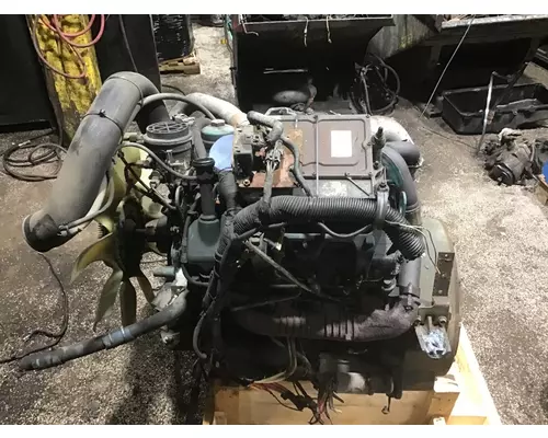 INTERNATIONAL VT365 Engine Assembly