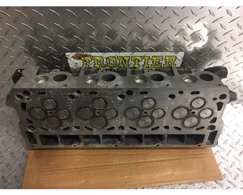 INTERNATIONAL VT365 Engine Cylinder Head