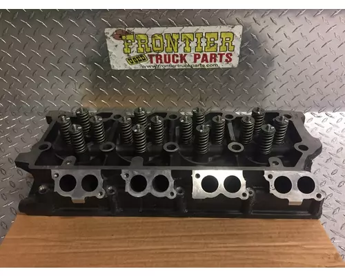 INTERNATIONAL VT365 Engine Cylinder Head