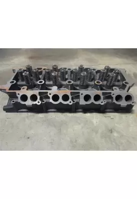 INTERNATIONAL VT365 Engine Cylinder Head