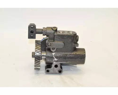 INTERNATIONAL VT365 Oil Pump