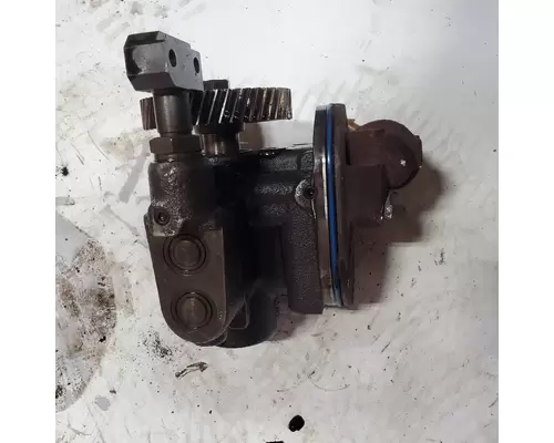 INTERNATIONAL VT365 Oil Pump