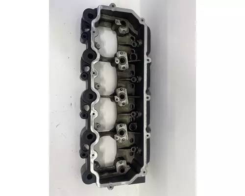 INTERNATIONAL VT365 Valve Cover