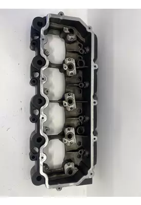 INTERNATIONAL VT365 Valve Cover