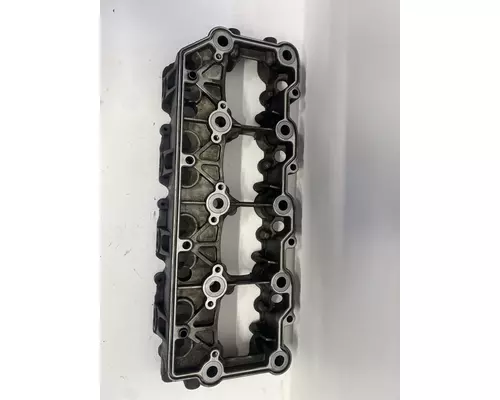 INTERNATIONAL VT365 Valve Cover