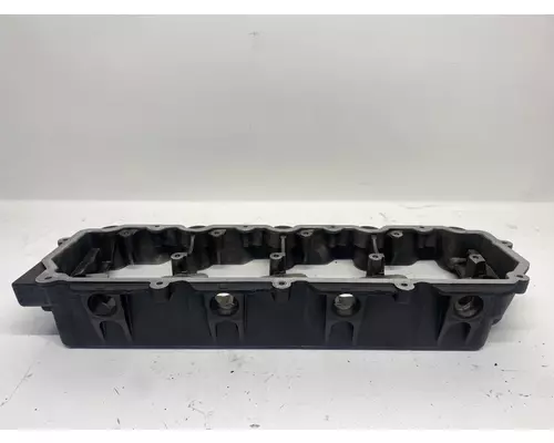 INTERNATIONAL VT365 Valve Cover