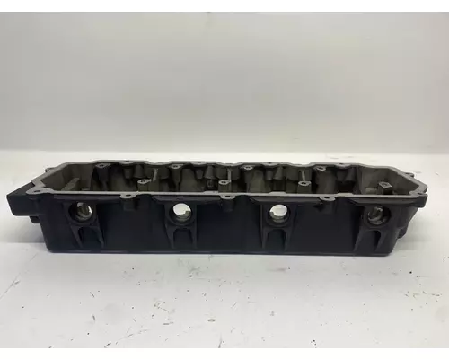 INTERNATIONAL VT365 Valve Cover