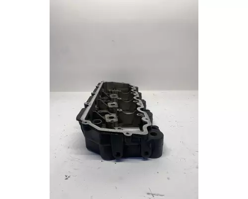 INTERNATIONAL VT365 Valve Cover