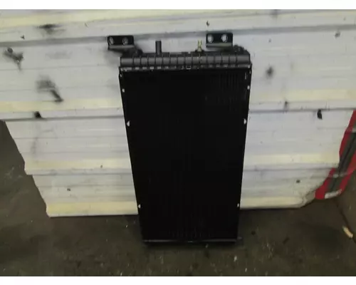 INTERNATIONAL WorkStar 7300 Radiator