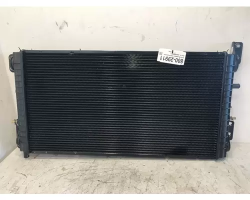 INTERNATIONAL WorkStar 7300 Radiator