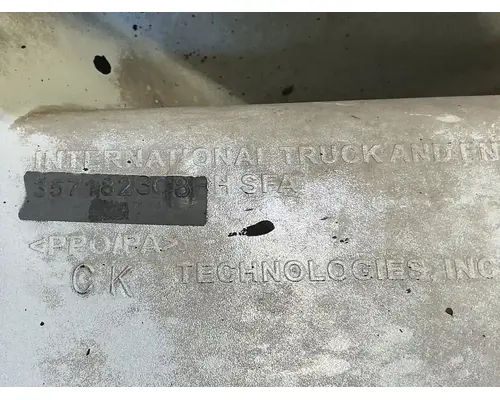 INTERNATIONAL WorkStar 7400 Fender Extension