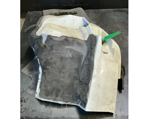 INTERNATIONAL WorkStar 7400 Fender Extension