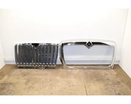 INTERNATIONAL WorkStar 7400 Grille