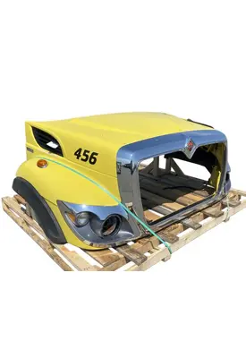 INTERNATIONAL WorkStar 7400 Hood