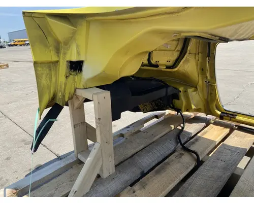 INTERNATIONAL WorkStar 7400 Hood