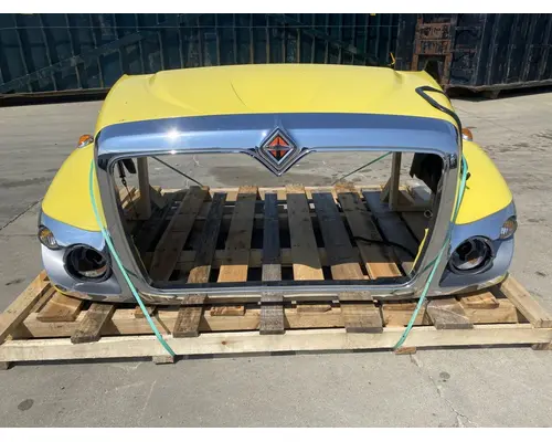 INTERNATIONAL WorkStar 7400 Hood