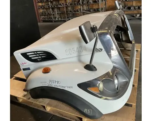 INTERNATIONAL WorkStar 7400 Hood