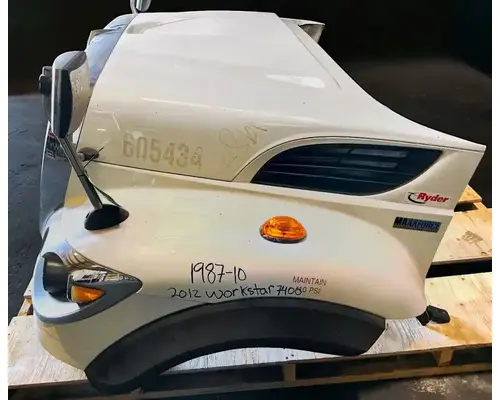 INTERNATIONAL WorkStar 7400 Hood