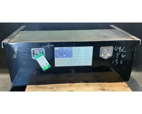 INTERNATIONAL WorkStar 7400 Tool Box