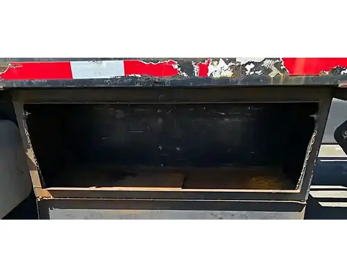 INTERNATIONAL WorkStar 7400 Tool Box