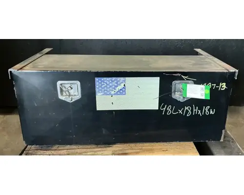 INTERNATIONAL WorkStar 7400 Tool Box