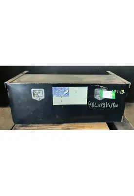 INTERNATIONAL WorkStar 7400 Tool Box