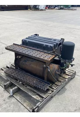 INTERNATIONAL WorkStar 7500 Battery Box