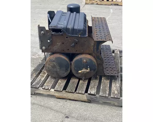 INTERNATIONAL WorkStar 7500 Battery Box