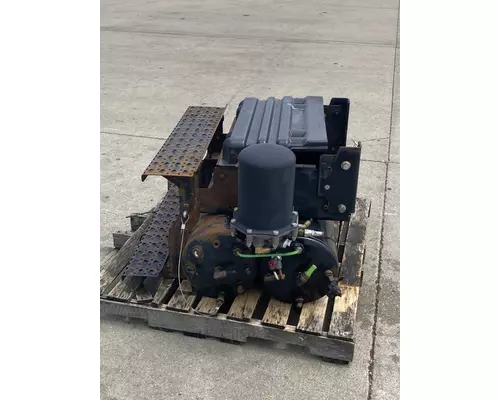 INTERNATIONAL WorkStar 7500 Battery Box