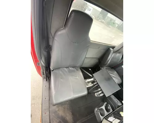 INTERNATIONAL WorkStar 7500 Cab