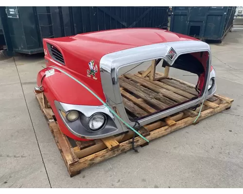 INTERNATIONAL WorkStar 7500 Hood