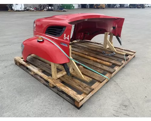 INTERNATIONAL WorkStar 7500 Hood