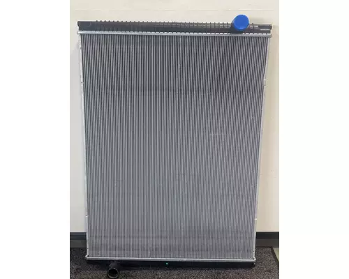 INTERNATIONAL WorkStar Radiator