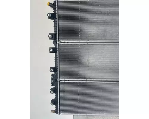 INTERNATIONAL WorkStar Radiator