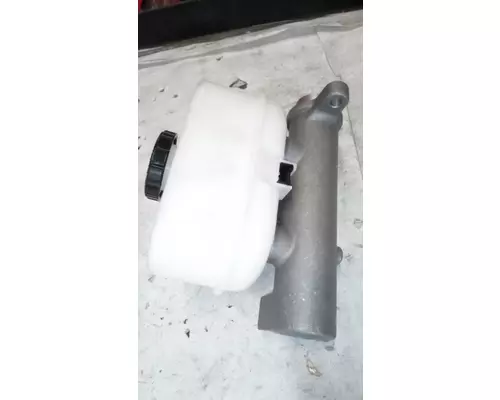 INTERNATIONAL  Brake Master Cylinder
