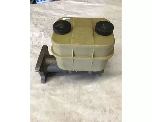 INTERNATIONAL  Brake Master Cylinder