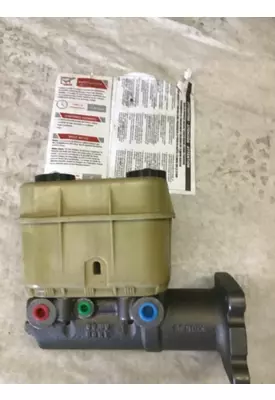 INTERNATIONAL  Brake Master Cylinder
