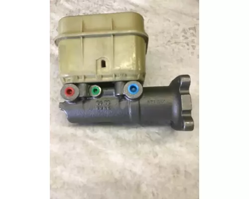INTERNATIONAL  Brake Master Cylinder