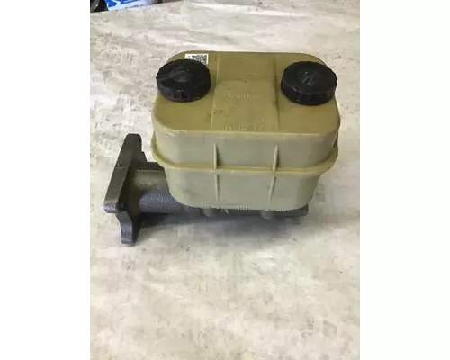 INTERNATIONAL  Brake Master Cylinder