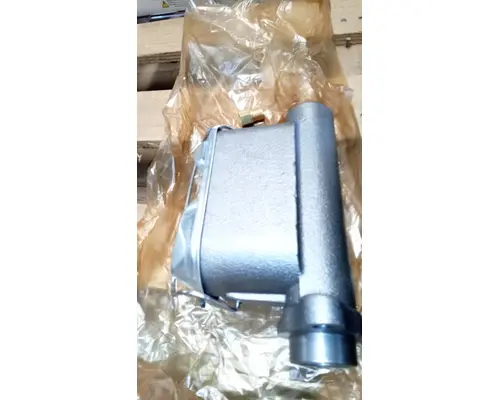 INTERNATIONAL  Brake Master Cylinder