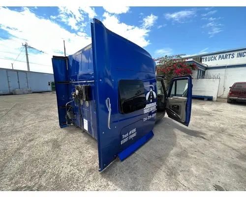 INTERNATIONAL  Cab