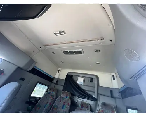 INTERNATIONAL  Cab