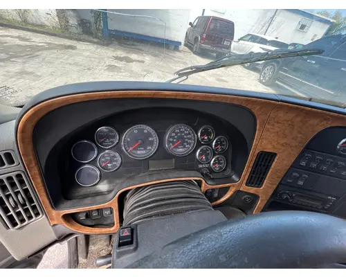 INTERNATIONAL  Cab