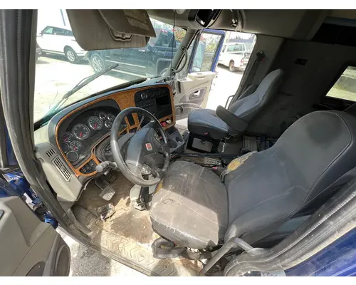 INTERNATIONAL  Cab