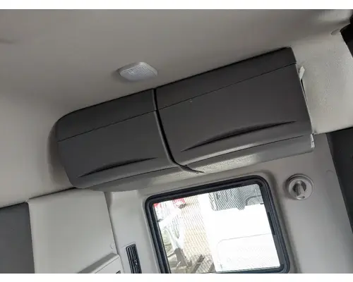INTERNATIONAL  Cab